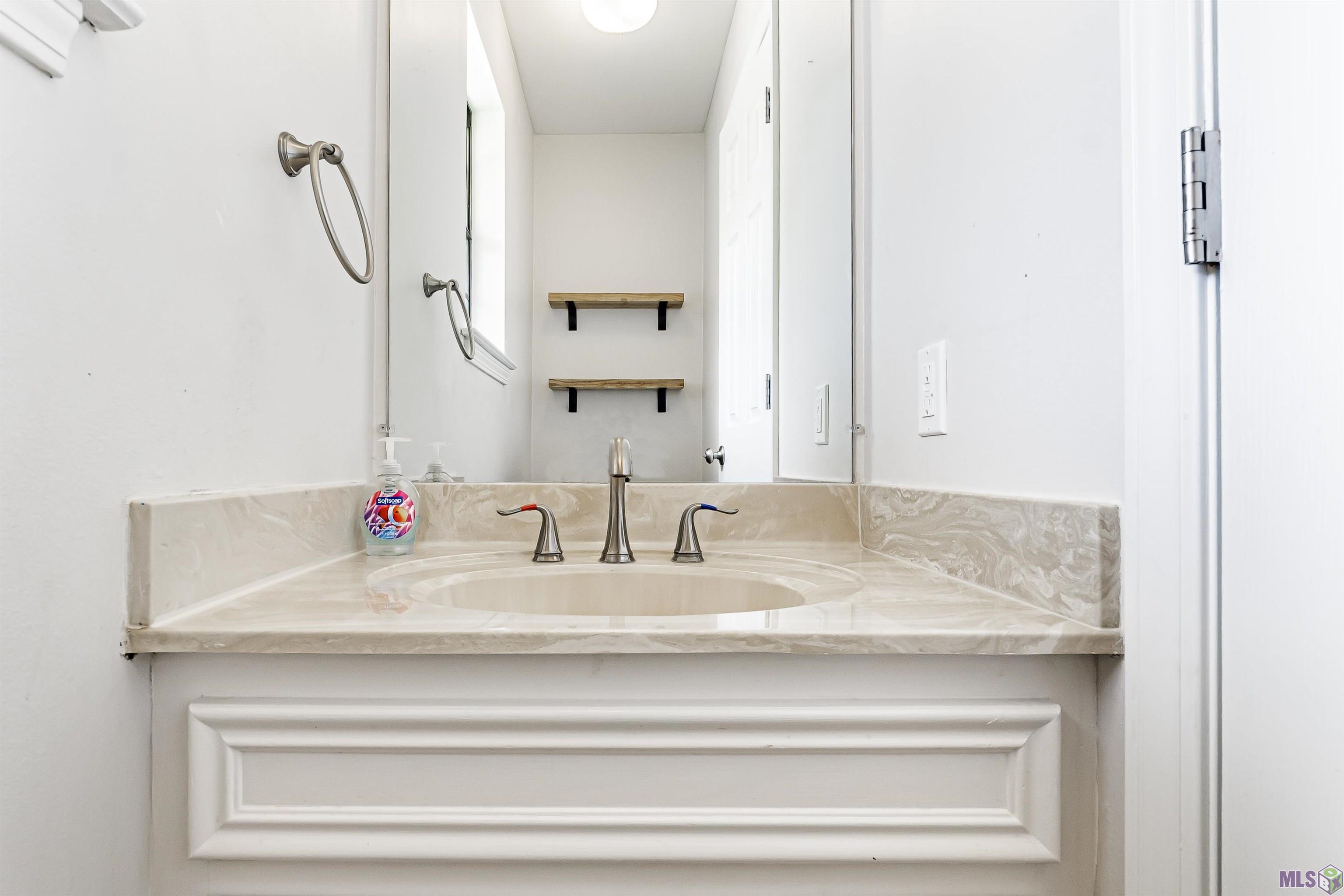 1445 Oakdale Drive Baton Rouge, LA 70810 - Photo 24 of 29 Half Bathroom