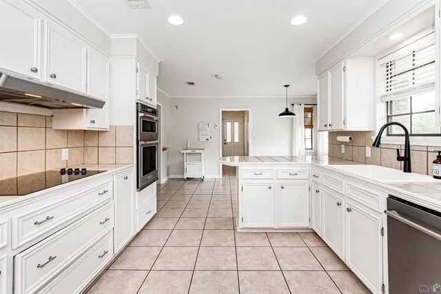 $409,900 | 1445 Oakdale Drive, Baton Rouge, LA 70810