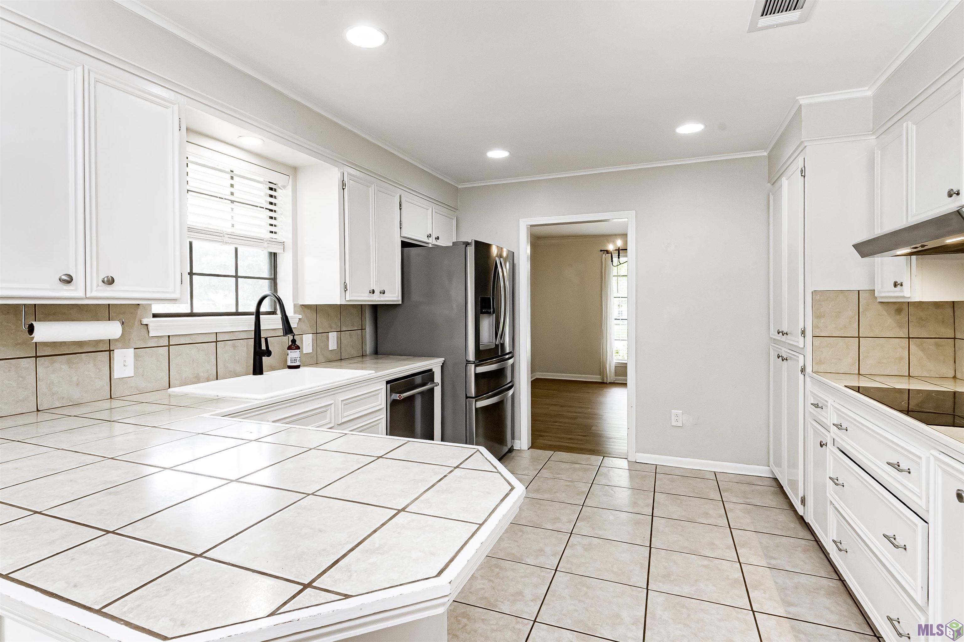 1445 Oakdale Drive Baton Rouge, LA 70810 - Photo 8 of 30 Kitchen