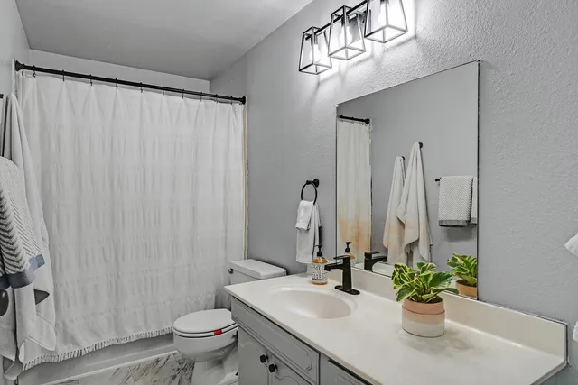 $958,076 | 17779-17779 Rainier Avenue, Hayward, CA 94541