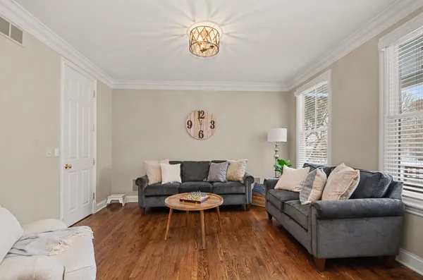 $1,099,000 | 10 Riverbank Drive, Beverly Hills, MI 48025