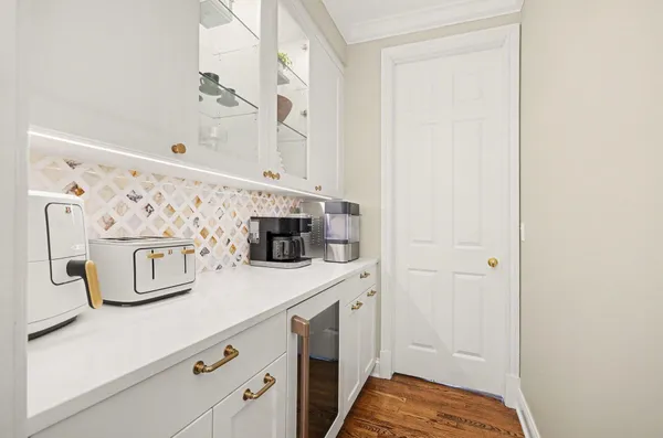 $1,099,000 | 10 Riverbank Drive, Beverly Hills, MI 48025