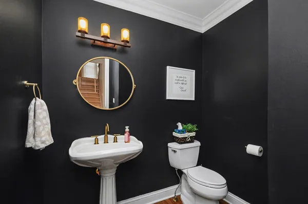 $1,099,000 | 10 Riverbank Drive, Beverly Hills, MI 48025
