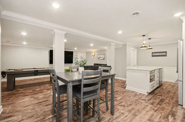 $1,137,000 | 10 Riverbank Drive, Beverly Hills, MI 48025