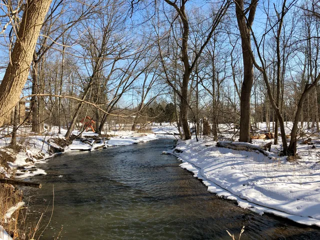 $1,137,000 | 10 Riverbank Drive, Beverly Hills, MI 48025