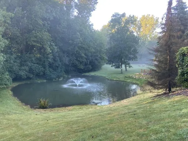 $1,099,000 | 10 Riverbank Drive, Beverly Hills, MI 48025