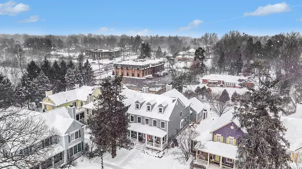 $1,099,000 | 10 Riverbank Drive, Beverly Hills, MI 48025