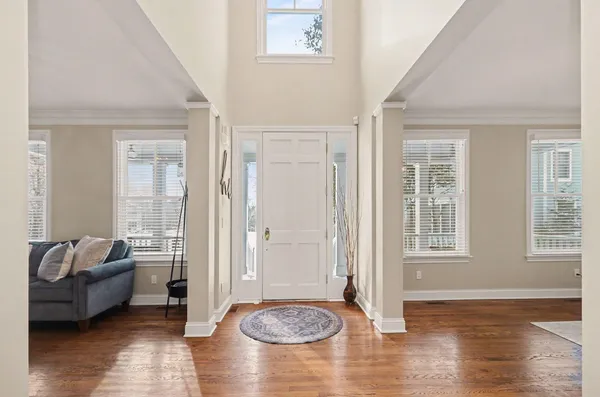 $1,099,000 | 10 Riverbank Drive, Beverly Hills, MI 48025