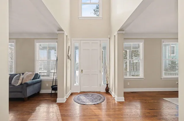 $1,137,000 | 10 Riverbank Drive, Beverly Hills, MI 48025