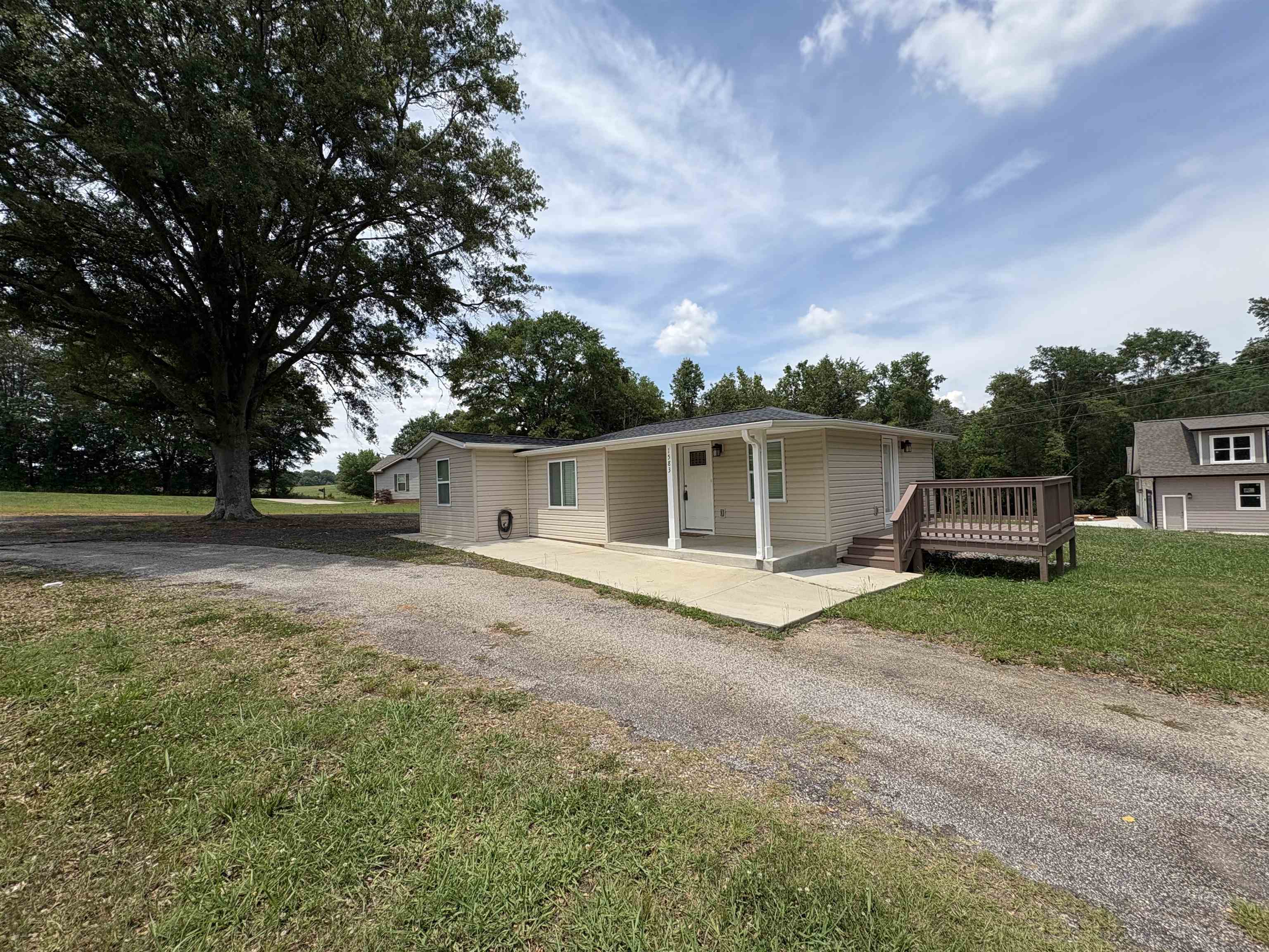 1583 Sandy Ford Road Chesnee, SC 29323 - Photo 3 of 41