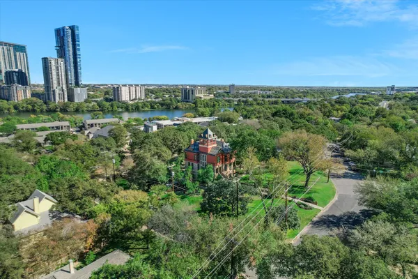 $7,900,000 | 400 Academy Drive, Austin, TX 78704