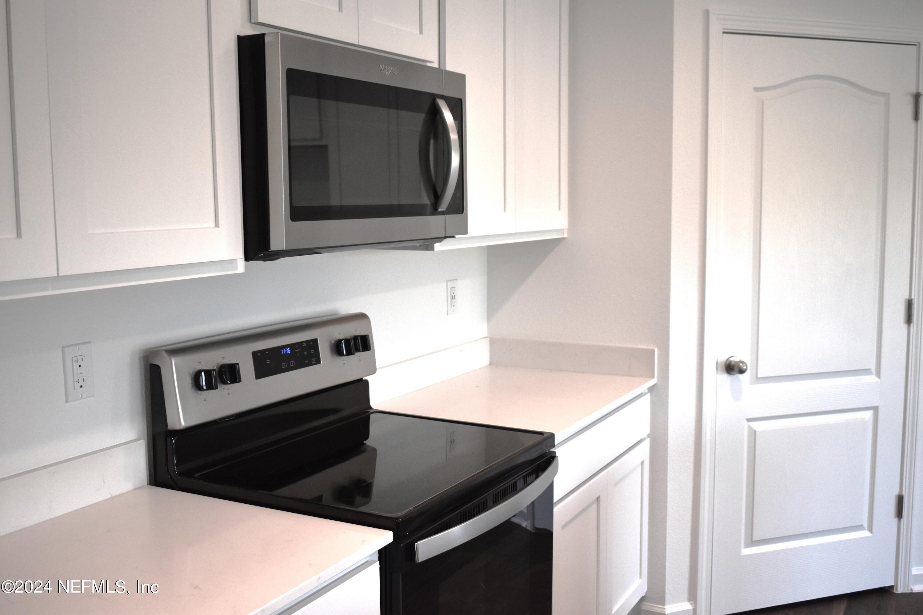 12738 European Beech Road Jacksonville, FL 32218 - Photo 7 of 34 E ARB 18 Appliances