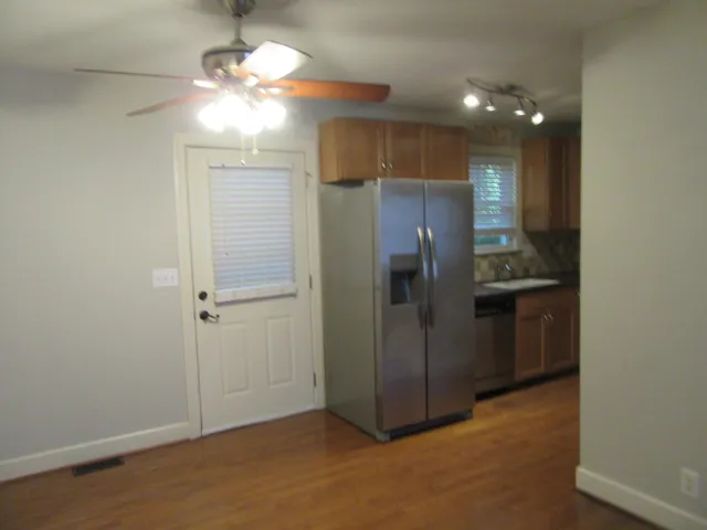 $1,950 | 554 Savannah Highway, Unit 10, Charleston, SC 29407