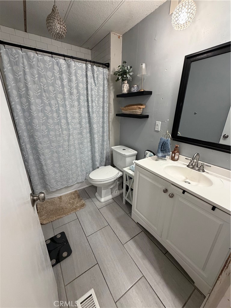 1155 South Riverside Avenue South, Unit 10 Rialto, CA 92376 - Photo 19 of 36