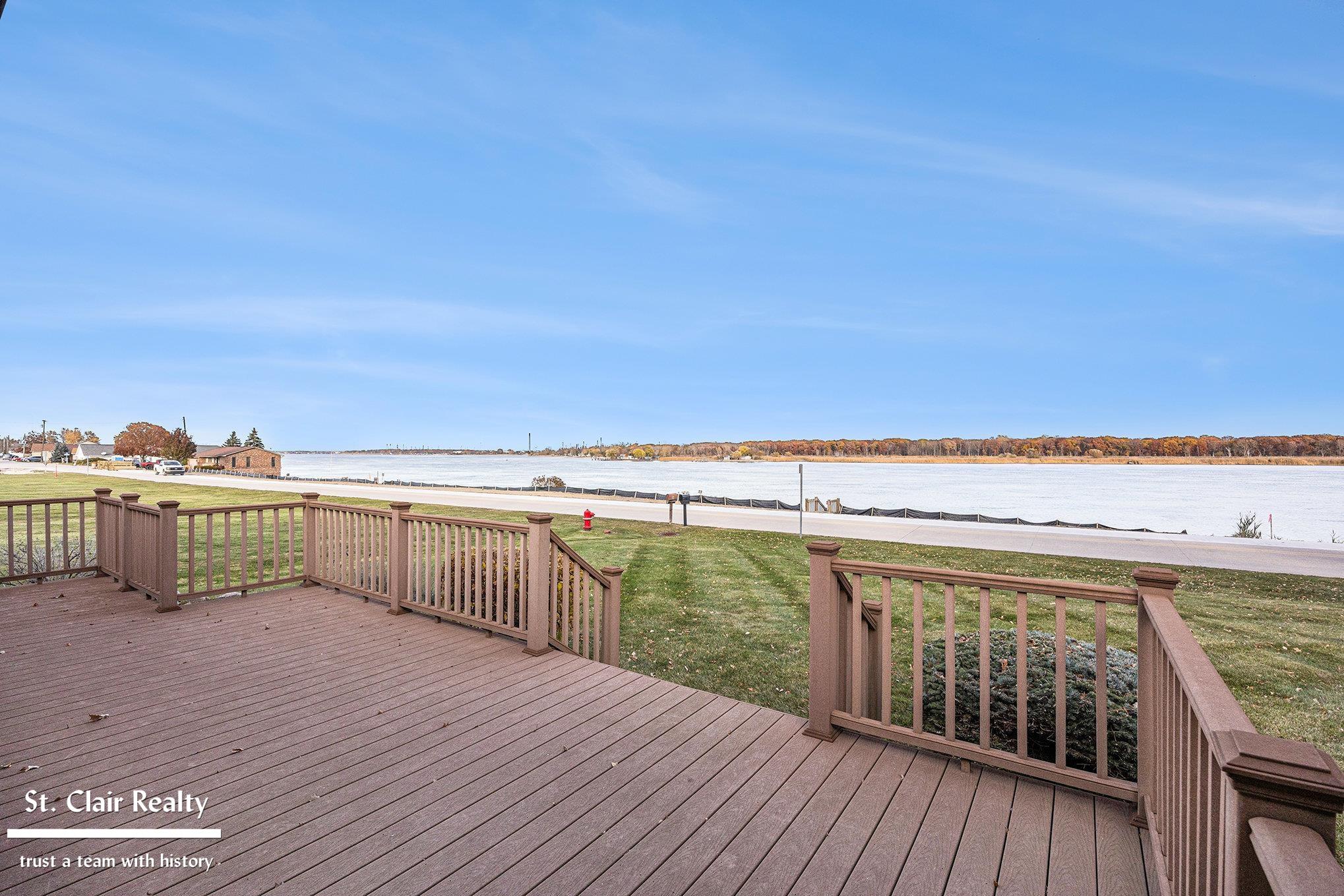 2516 River Road Marysville, MI 48040 - Photo 4 of 34