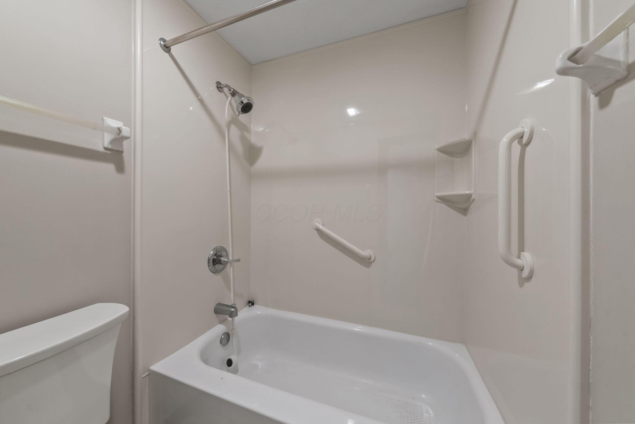5100 Ranstead Court Columbus, OH 43220 - Photo 23 of 37 23-web-or-mls-DSC02620