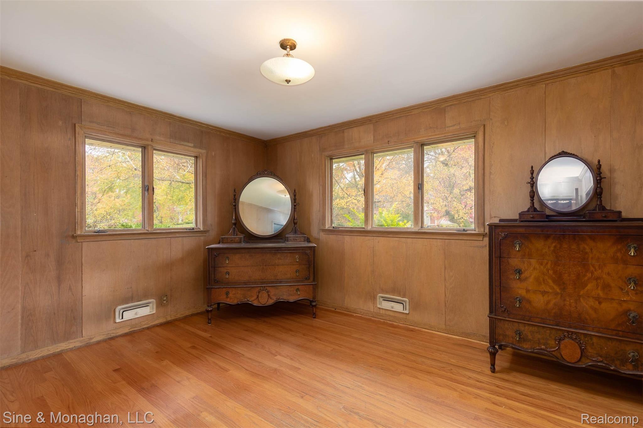 1324 Whittier Road Grosse Pointe, MI 48230 - Photo 11 of 24 1324 Whittier Rd-23.jpg