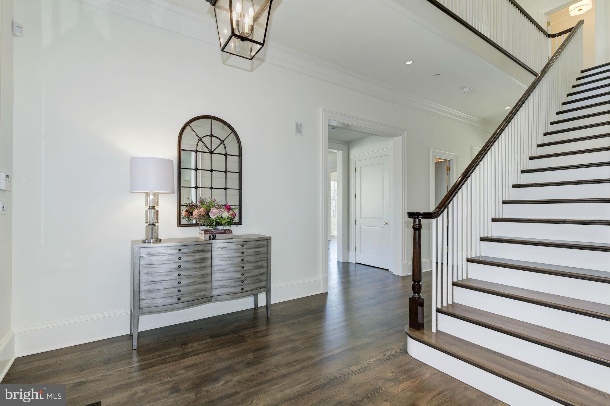 4450 Deerfield Road Washington, DC 20007 - Photo 2 of 28