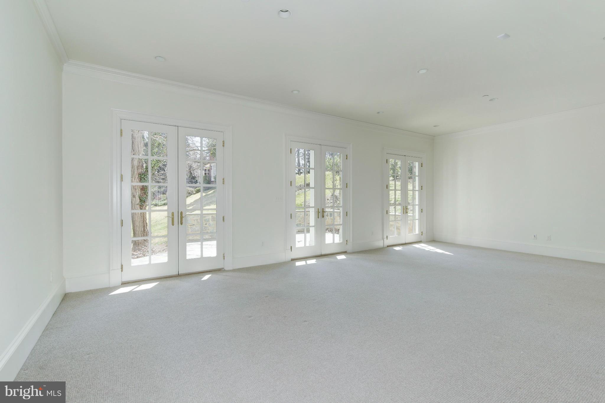 4450 Deerfield Road Washington, DC 20007 - Photo 24 of 28 a view of an empty room with a window