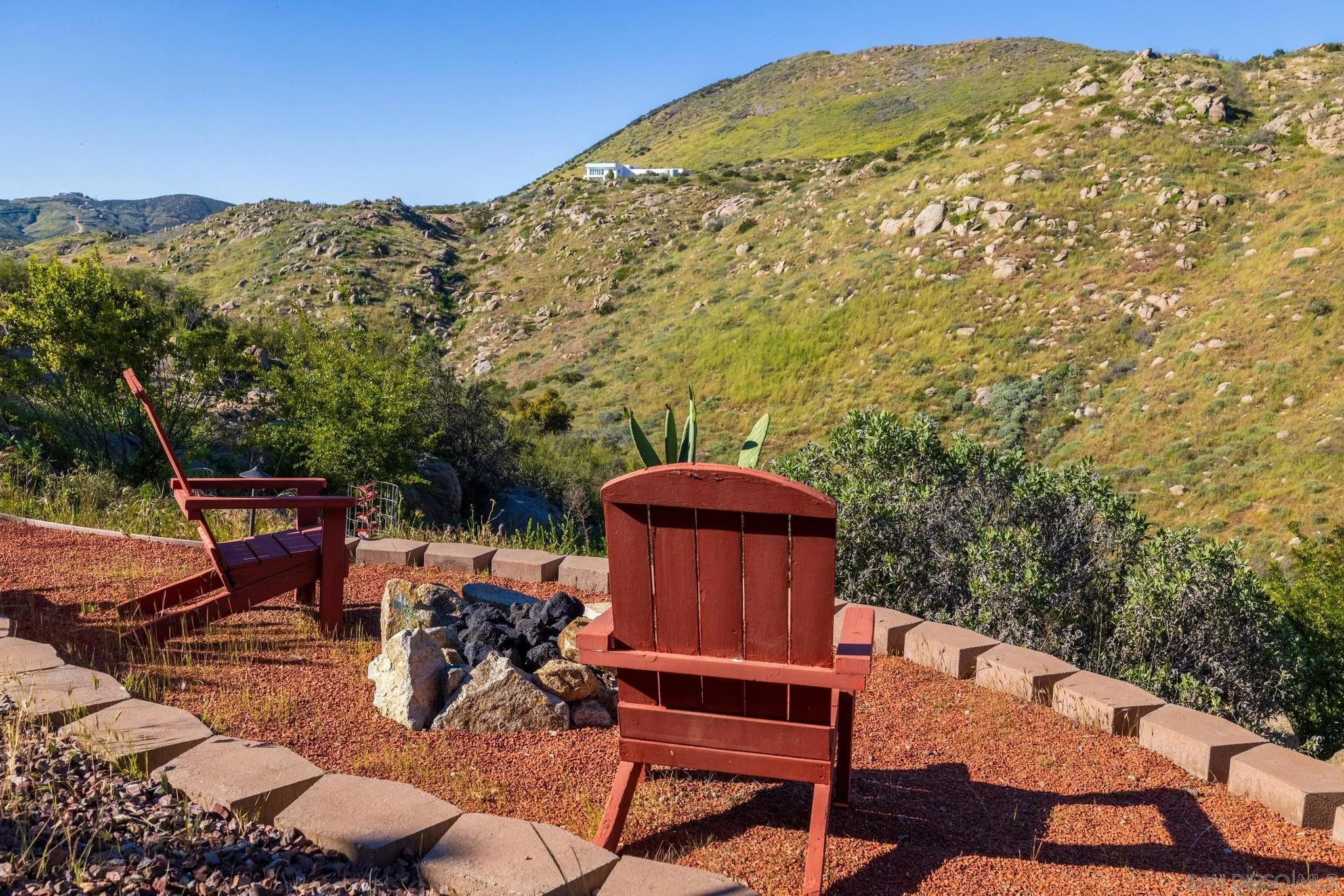 35140 Stirrup Road Temecula, CA 92592 - Photo 4 of 75 a view of a chairs and table in the patio
