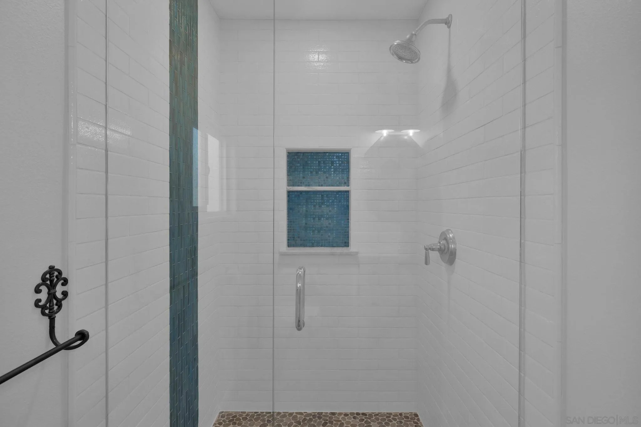 35140 Stirrup Road Temecula, CA 92592 - Photo 42 of 75 a bathroom with a shower