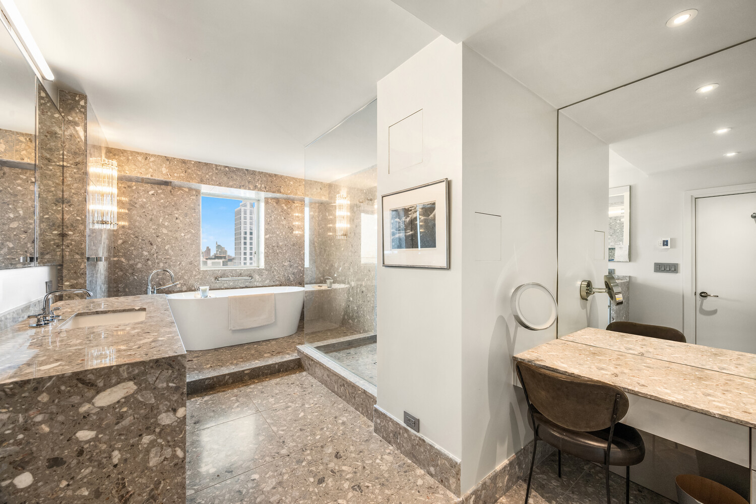 190 East 72nd Street, Unit 25BD Manhattan, NY 10021 - Photo 8 of 18