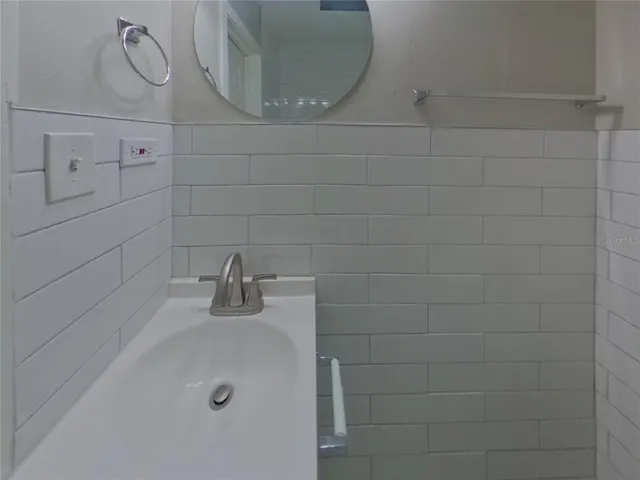 $2,549 | Undisclosed Address, Tampa, FL 33614