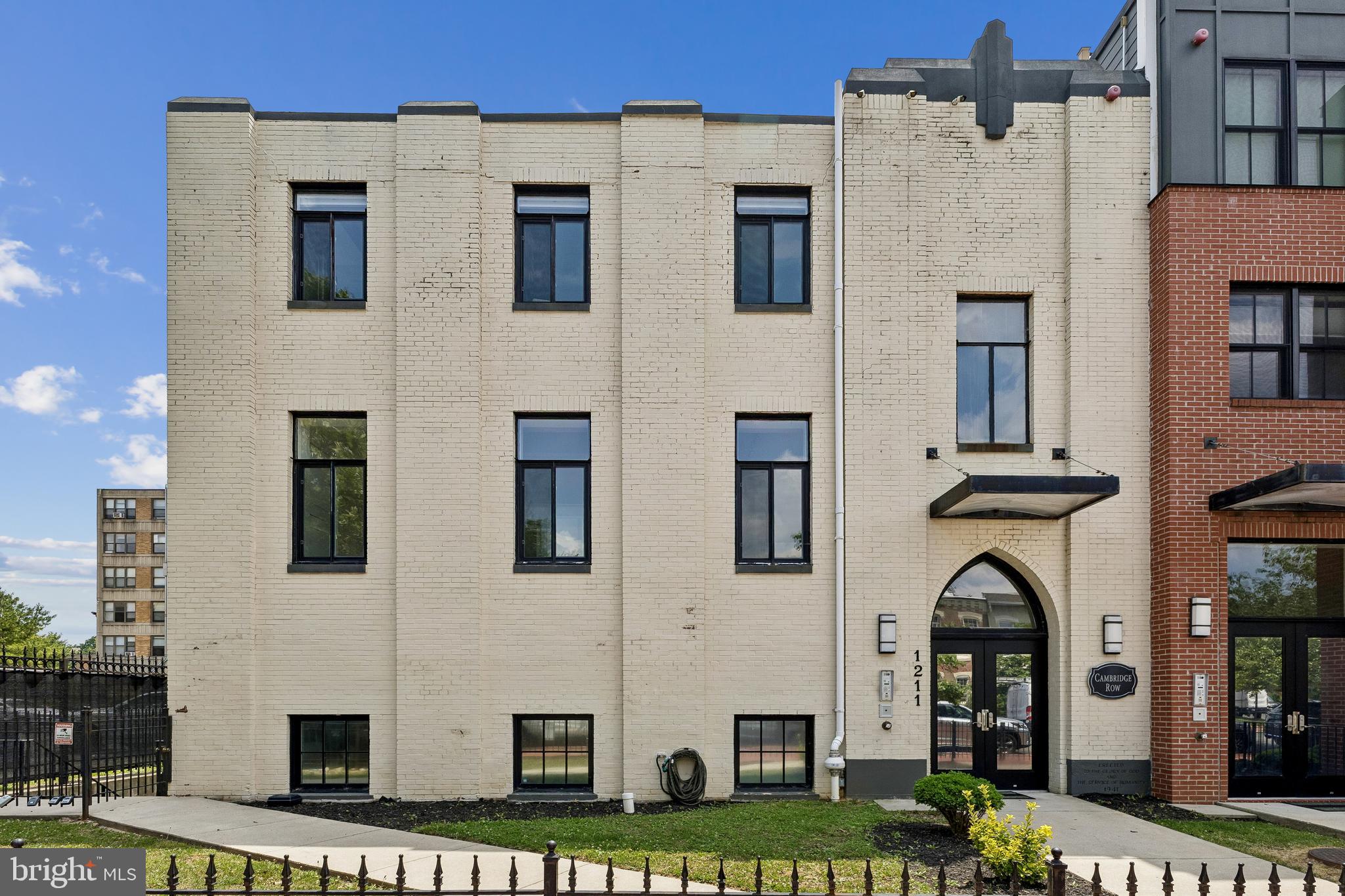 1211 G Street Southeast, Unit 5 Washington, DC 20003 - Photo 3 of 23
