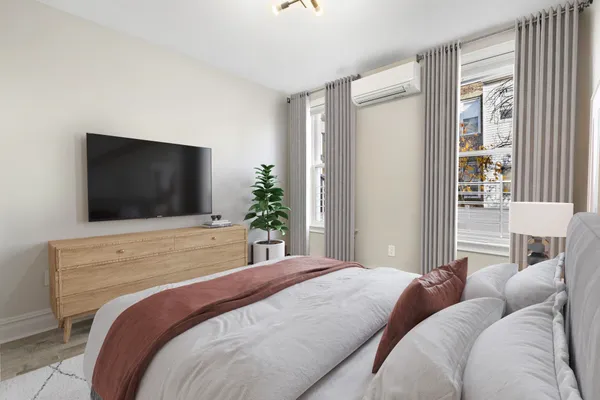 $3,675 | 104 Oak Street, Unit 1, Weehawken, NJ 07086