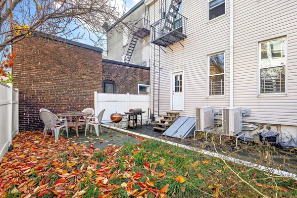 $3,675 | 104 Oak Street, Unit 1, Weehawken, NJ 07086