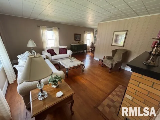 $175,000 | 814 3rd Street, Rosiclare, IL 62982