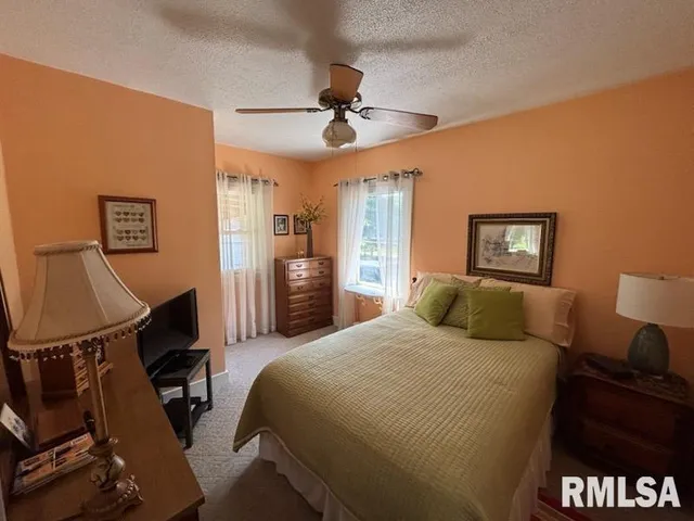 $175,000 | 814 3rd Street, Rosiclare, IL 62982