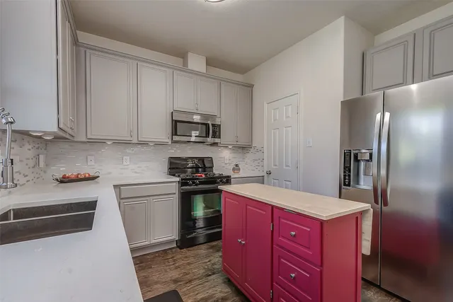 $2,150 | 25311 Sierra Woods Lane, Katy, TX 77494