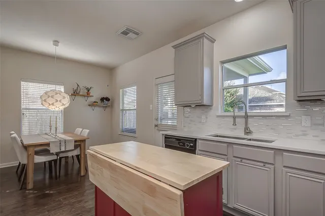 $2,150 | 25311 Sierra Woods Lane, Katy, TX 77494