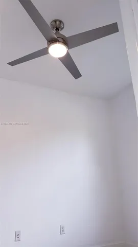 $2,700 | 833 Millbrae Court, Unit 5, West Palm Beach, FL 33401