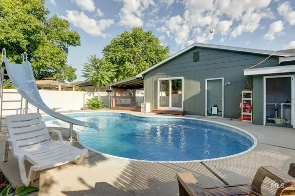 $345,000 | 563 Northwest 18th Street, Ontario, OR 97914