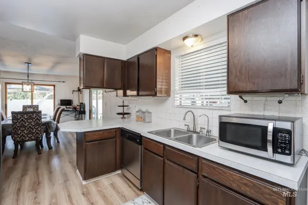 $345,000 | 563 Northwest 18th Street, Ontario, OR 97914