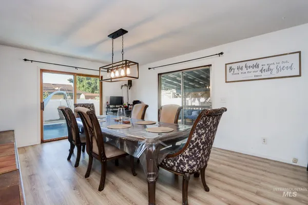 $345,000 | 563 Northwest 18th Street, Ontario, OR 97914