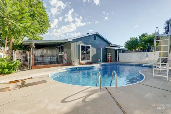 $345,000 | 563 Northwest 18th Street, Ontario, OR 97914