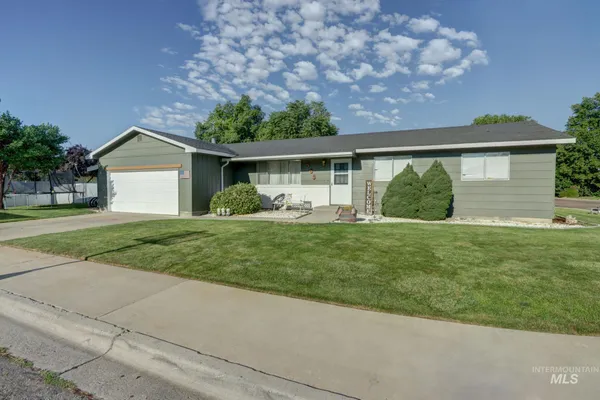 $345,000 | 563 Northwest 18th Street, Ontario, OR 97914