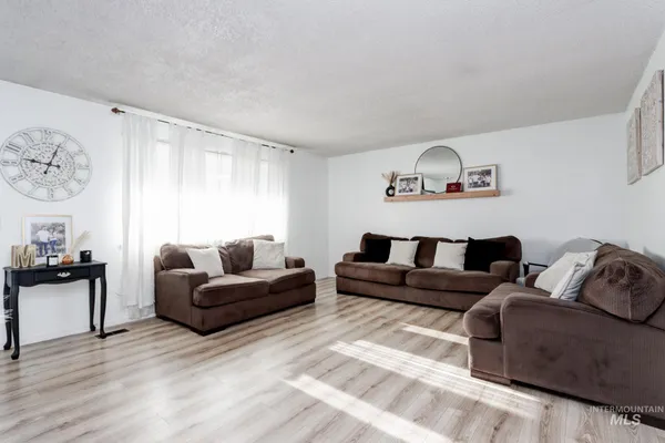 $345,000 | 563 Northwest 18th Street, Ontario, OR 97914