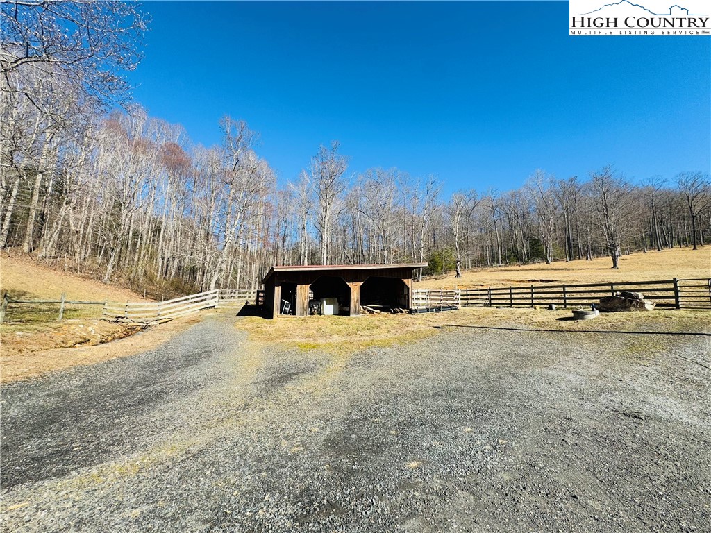 900 Flat Rock Road Crumpler, NC 28617 - Photo 34 of 47 Gallery Image 34