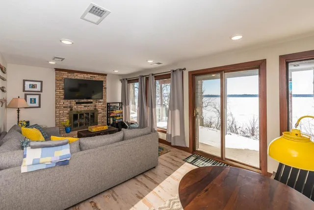 $995,000 | 2073 Perch Lane Southwest, Nisswa, MN 56468