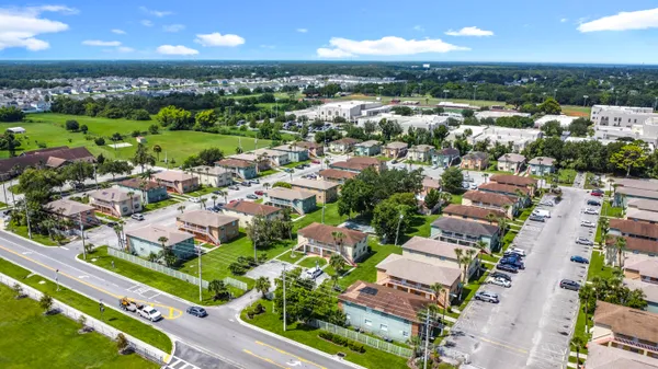 $165,000 | 694 Michigan Court, Unit 3, St. Cloud, FL 34769