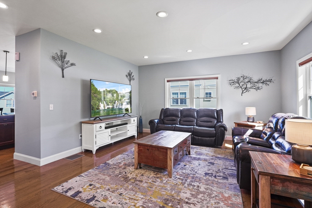 70 Oak Street, Unit 70 Clinton, MA 01510 - Photo 4 of 27