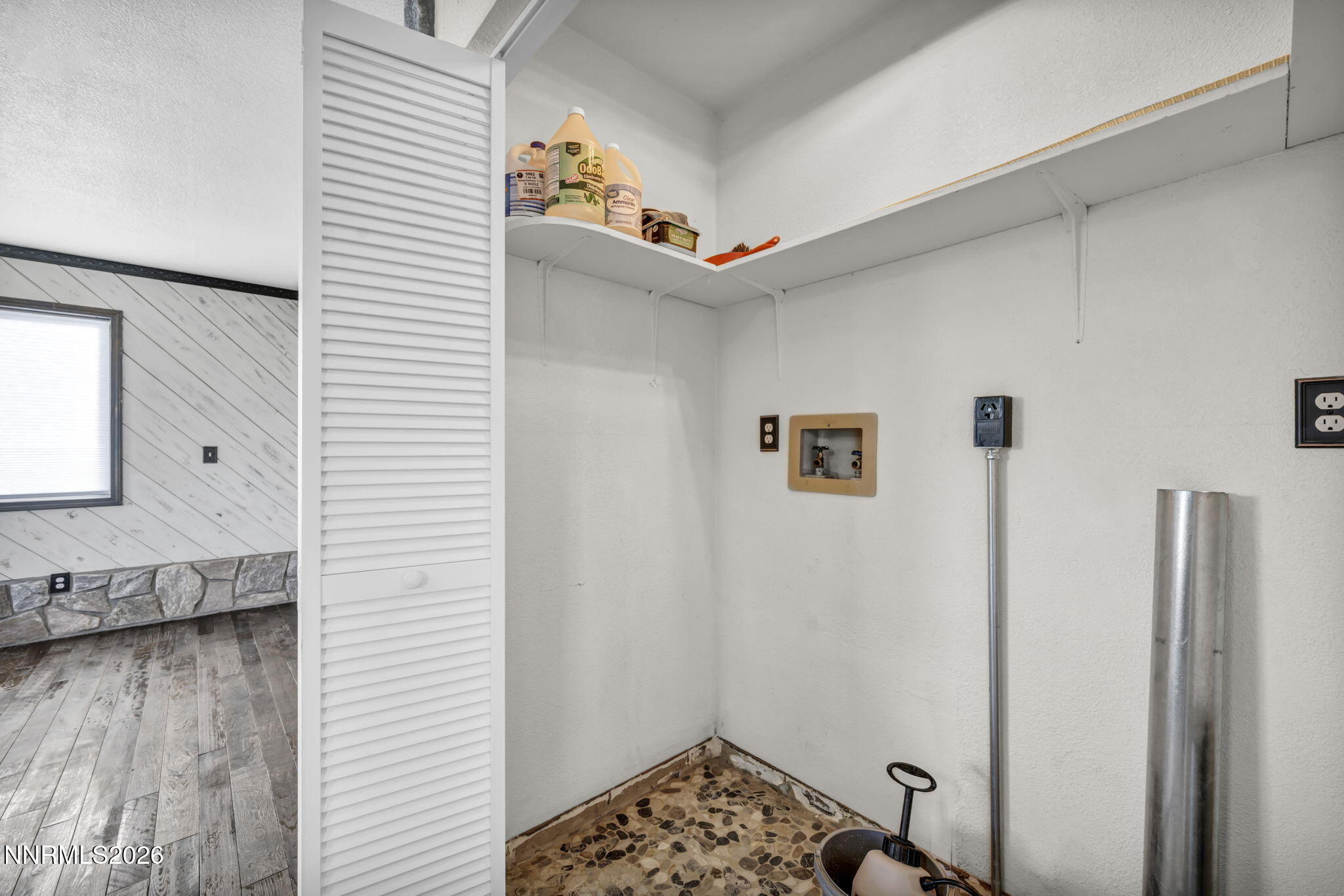 1835 Lousetown Road Reno, NV 89521 - Photo 54 of 60 a view of a hallway with closet