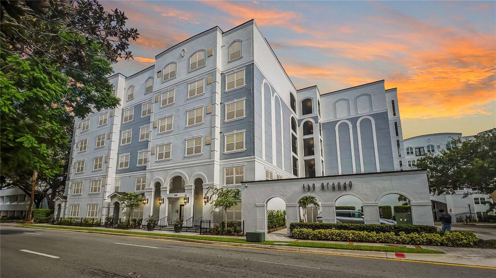 AMAZING DOWNTOWN ORLANDO Location with this Low-Priced Fixer-Upper ONE-Bedroom, One-Bath FIRST FLOOR Condo in the Luxurious GRANDE Condos Less than a Five-Minute Walk from Downtown’s Church Street Entertainment District and the Dr. Philips Performing Arts Center!HOLY COW!