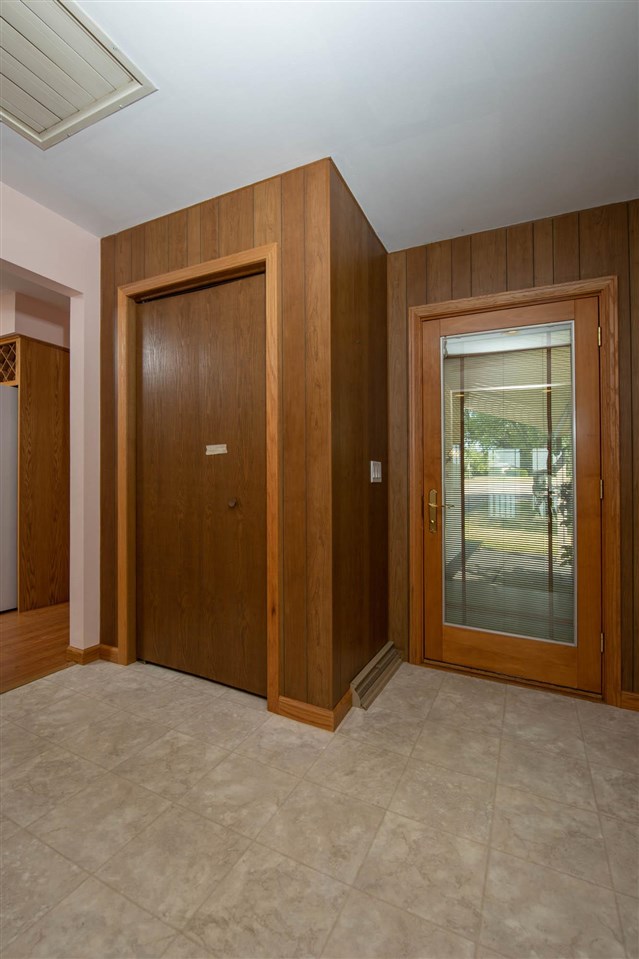 2239 Breckenboro Road Davis, IL 61019 - Photo 4 of 35 a view of hallway with front door