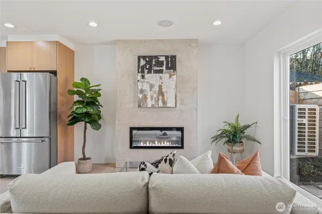 $699,000 | 6315 9th Avenue Northwest, Seattle, WA 98107