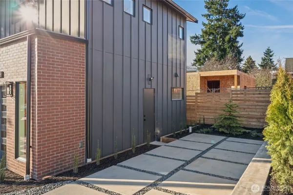 $674,950 | 6315 9th Avenue Northwest, Seattle, WA 98107